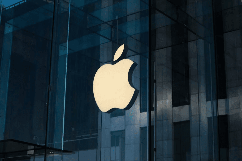 Empleado de Apple robó documentos privados